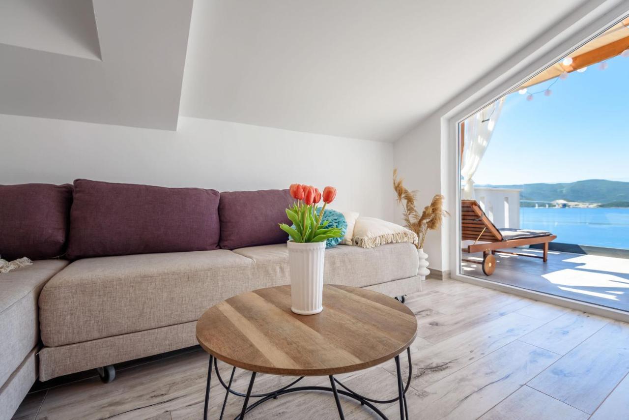 Apartments Morska Vila Komarna Extérieur photo