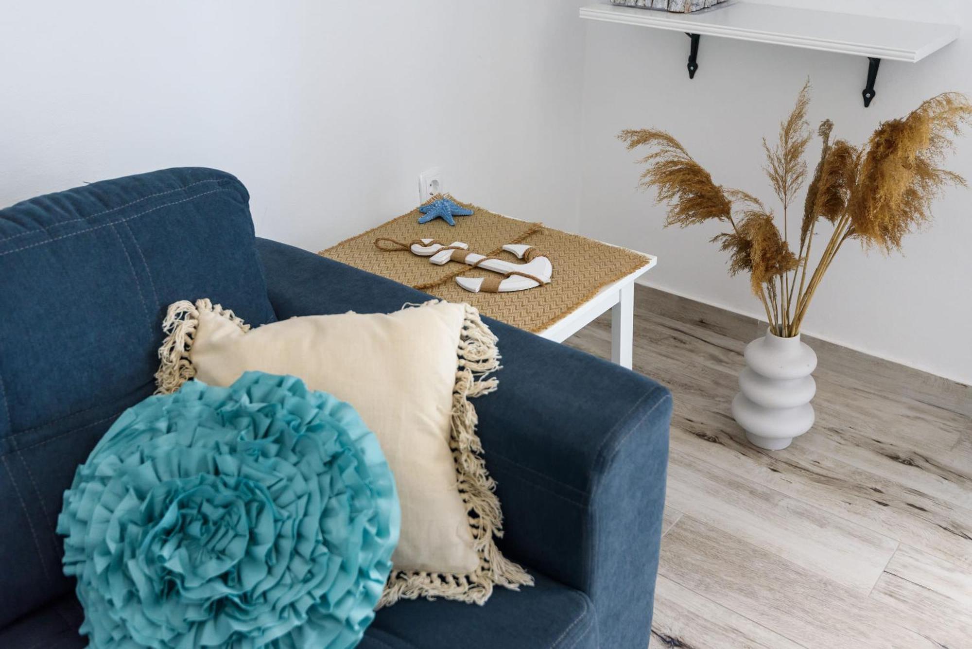 Apartments Morska Vila Komarna Extérieur photo